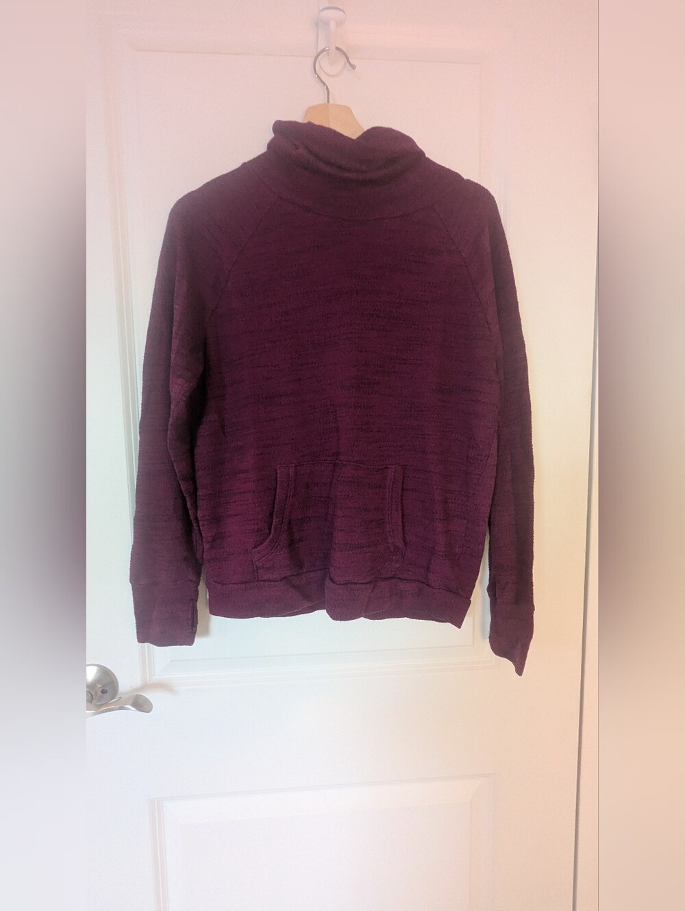 GapFit Heathered Plum Funnel Neck Pullover Size M